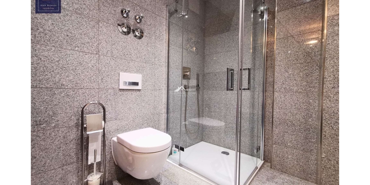 Bad mit Dusche