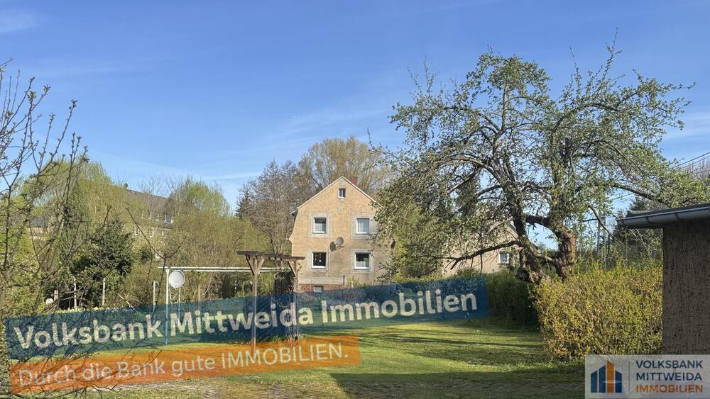 Einfamilienhaus mit großem Grundstück und Doppelgarage in ruhiger Lage! - Einfamilienhaus Hainichen | Angebot:27085381