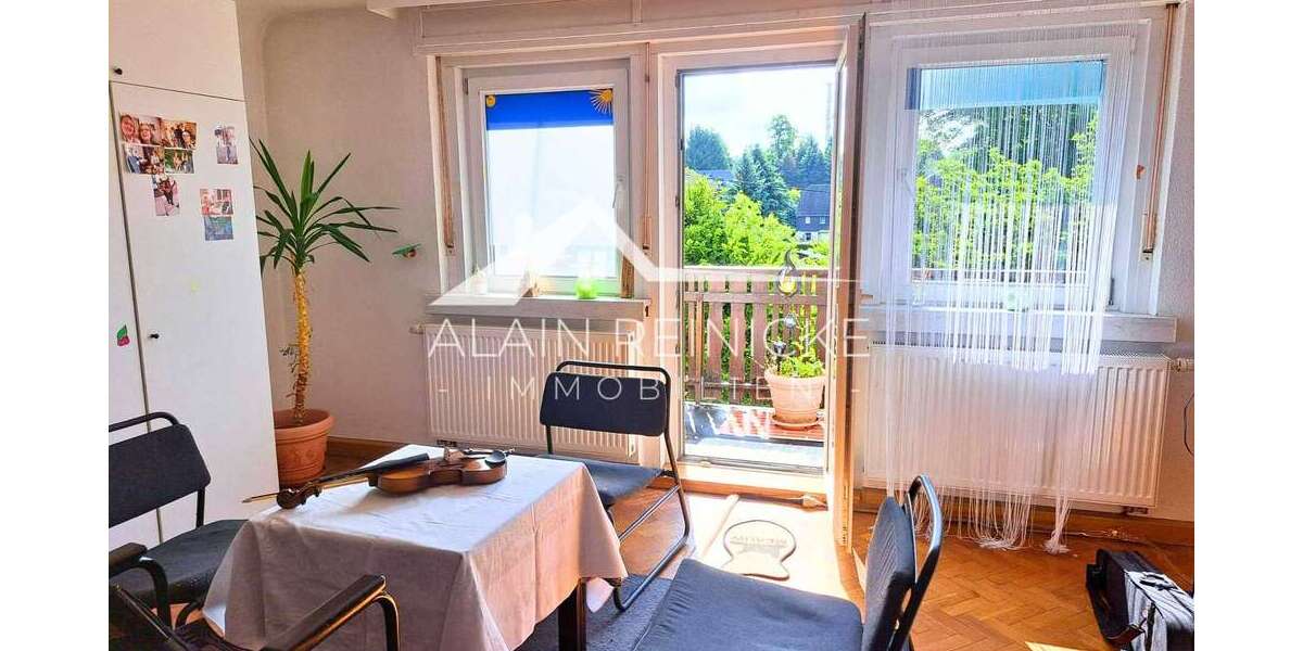 Zimmer OG mit Balkon
