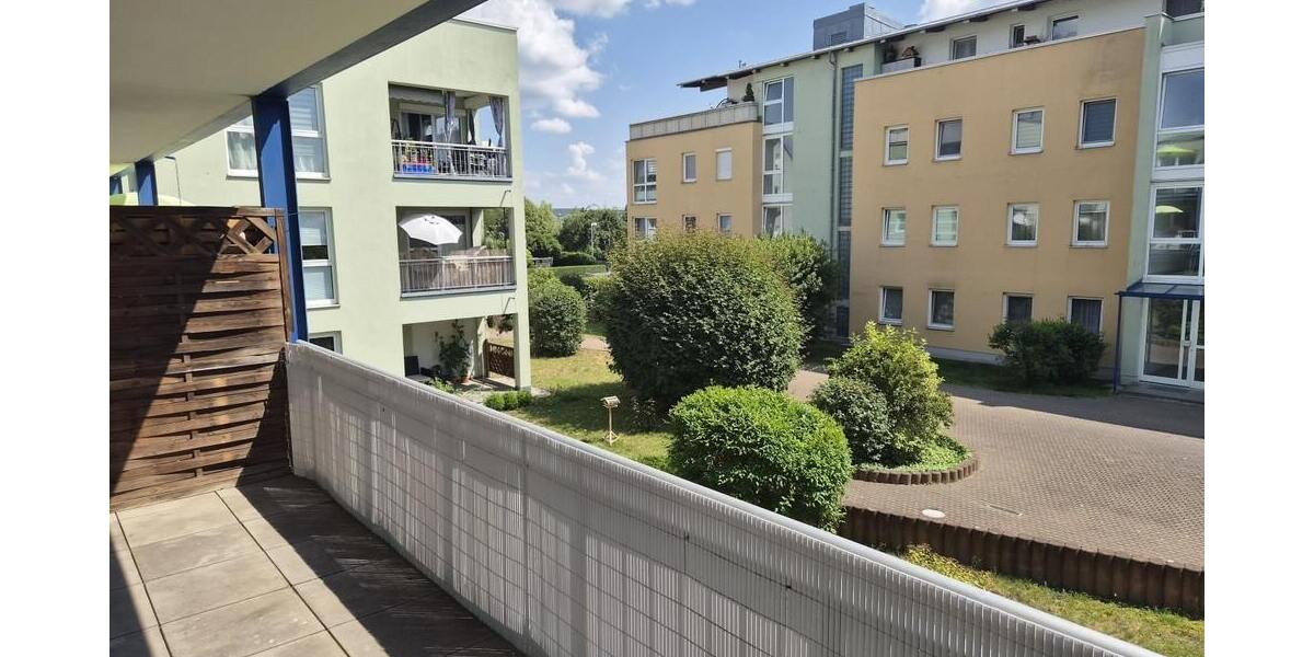 Blick vom Balkon in den Innenhof