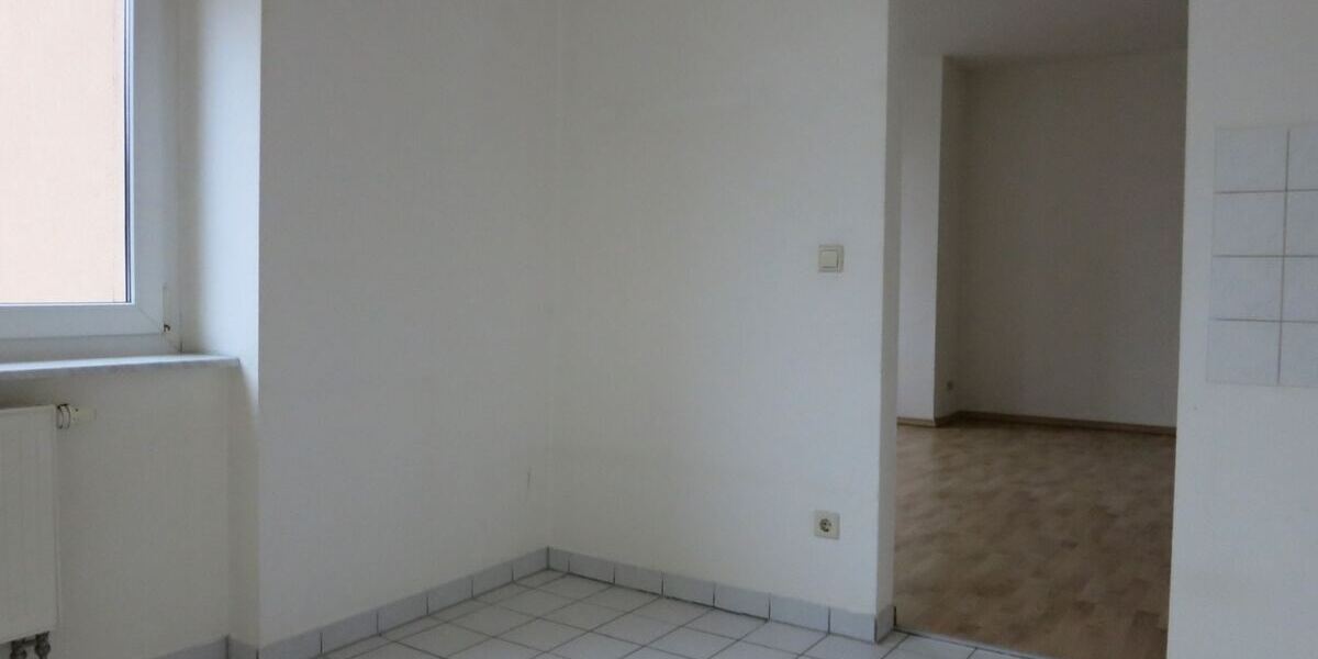 Blick von Küche zu Wohnen