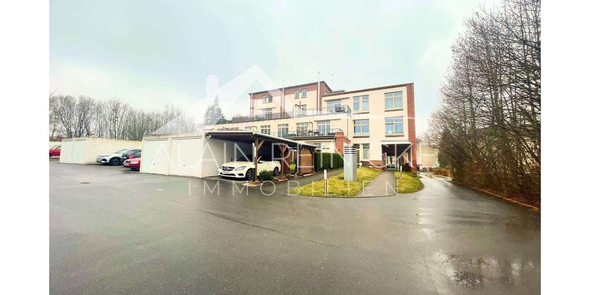 Rückseite Gebäude, TG, Garagen