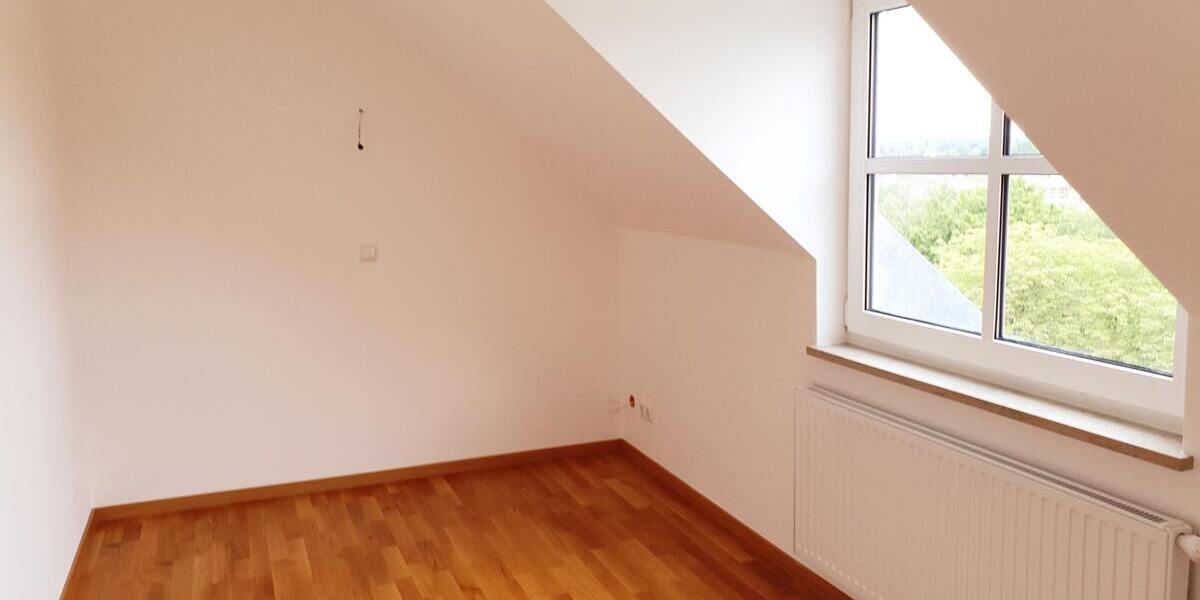 2. Kinder-/Arbeitszimmer