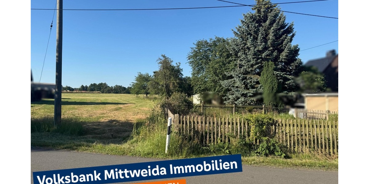 Grundstücksansicht mit dem kleinen Bauerngarten