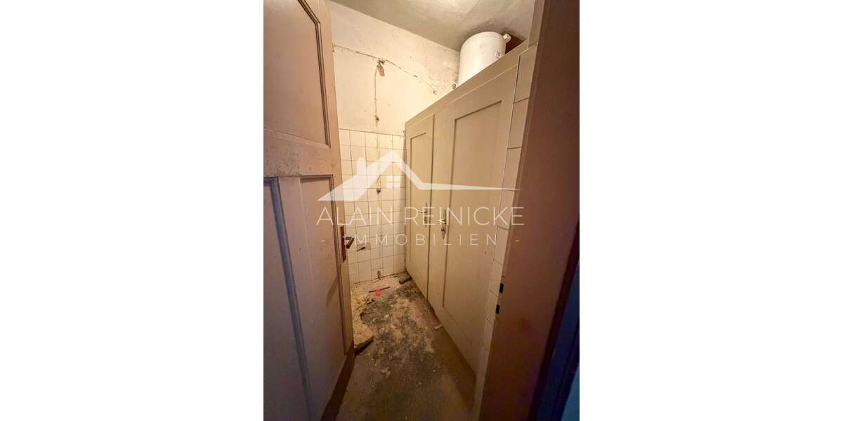 ehem. Toiletten