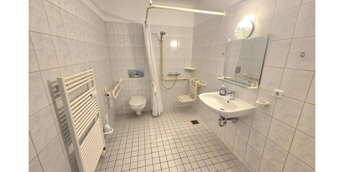 zweites Bad mit Dusche