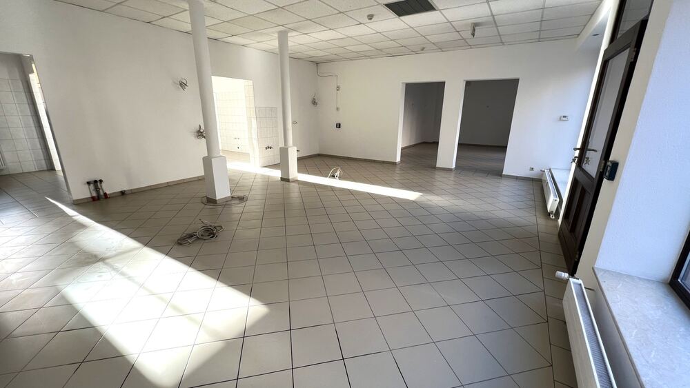 Laden/Büro