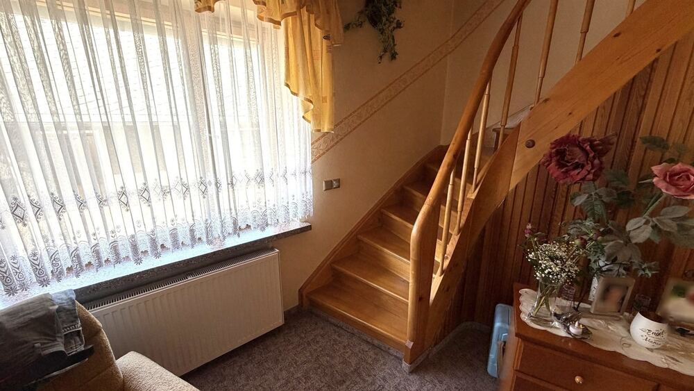 Diele mit Treppe zum OG