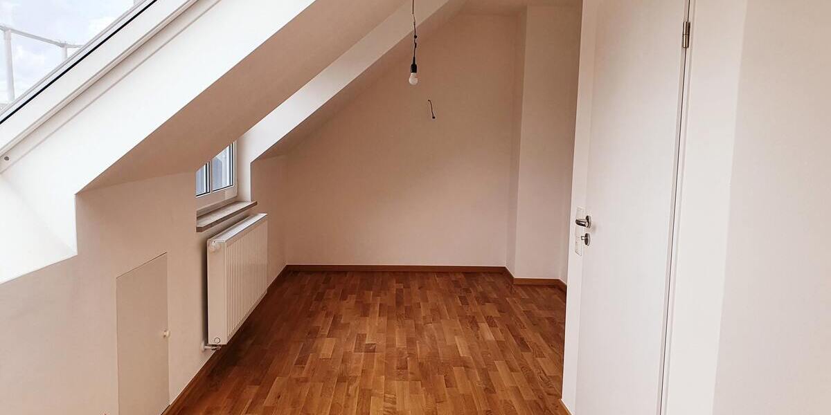 1. Kinder-/ Arbeitszimmer