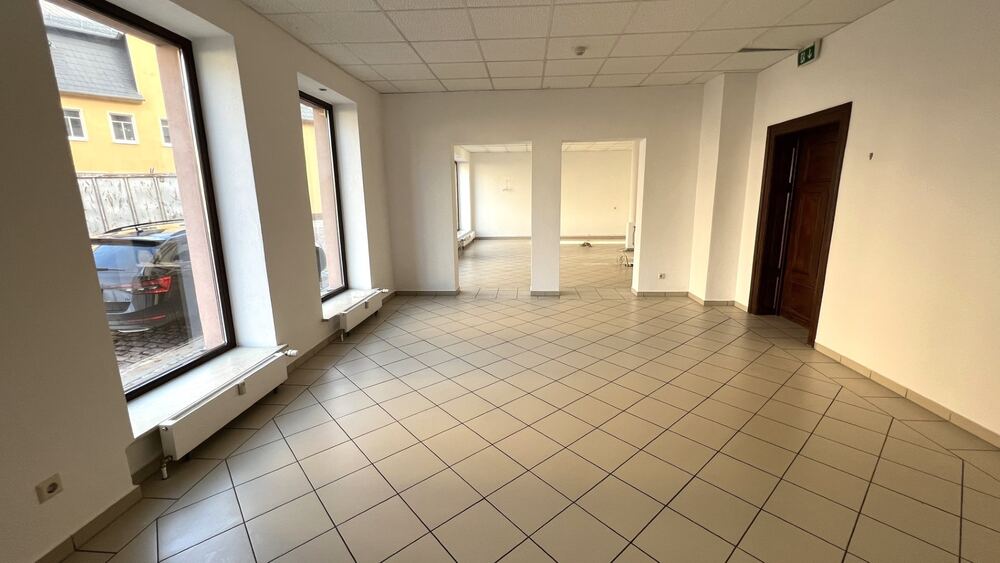 Laden/Büro