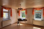 Teilsaniertes 2- Familienhaus mit Ausbaureserve und großem Grundstück in ruhiger Lage! - Zweifamilienhaus Waldheim | Angebot:26905386